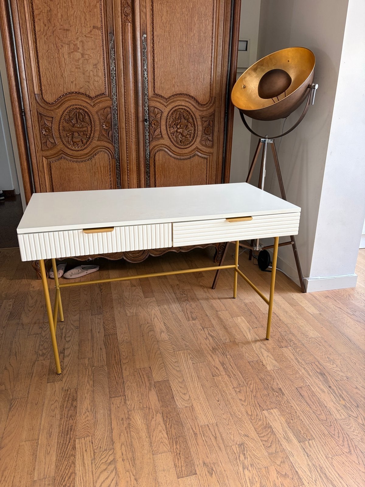 Kollekted Bureau Camarones Wit met Gouden Onderstel, Ophalen, Gebruikt, Met lades, Spaanplaat of MDF