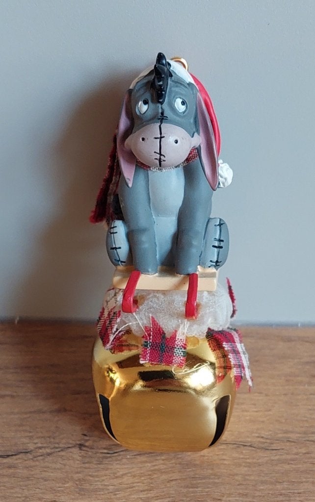 Disney Eeyore Kerst Ornament met Bel - Winnie de Poeh DLRP, Ophalen of Verzenden, Winnie de Poeh of vrienden, Zo goed als nieuw