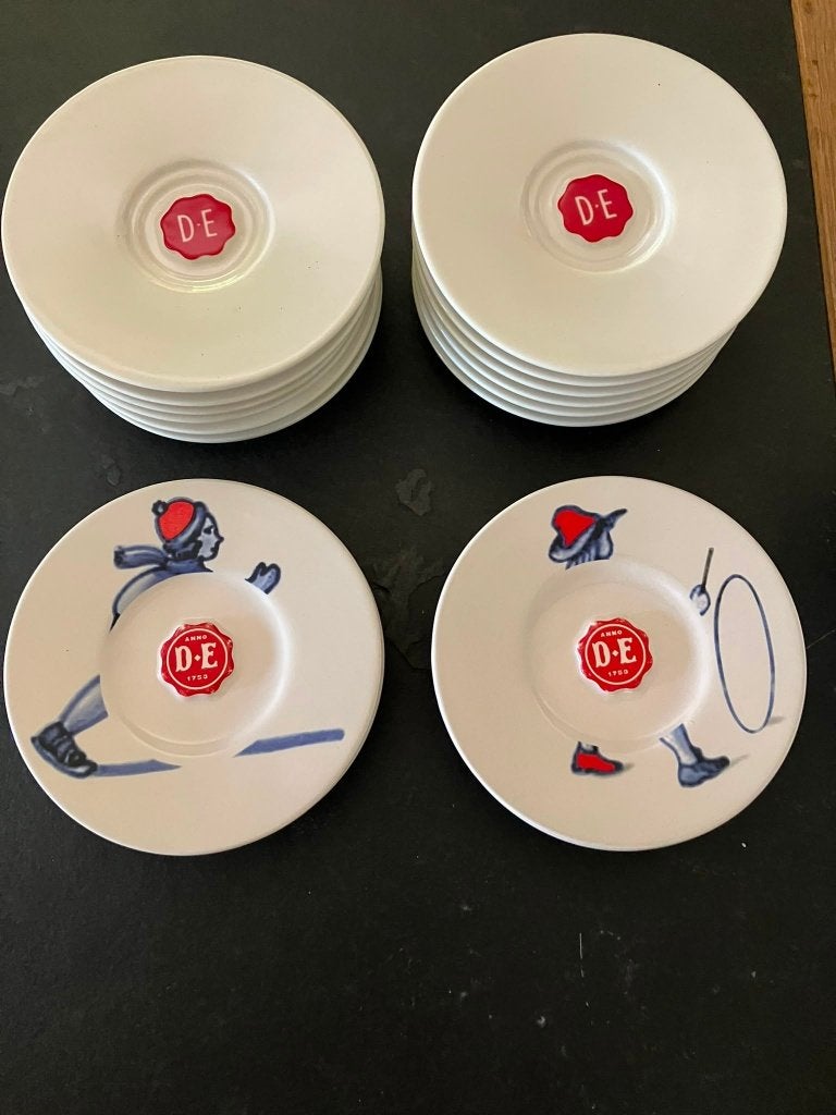 Schoteltjes Douwe Egberts totaal 16 stuks., Ophalen, Zo goed als nieuw, Overige stijlen, Kop(pen) en/of Schotel(s)