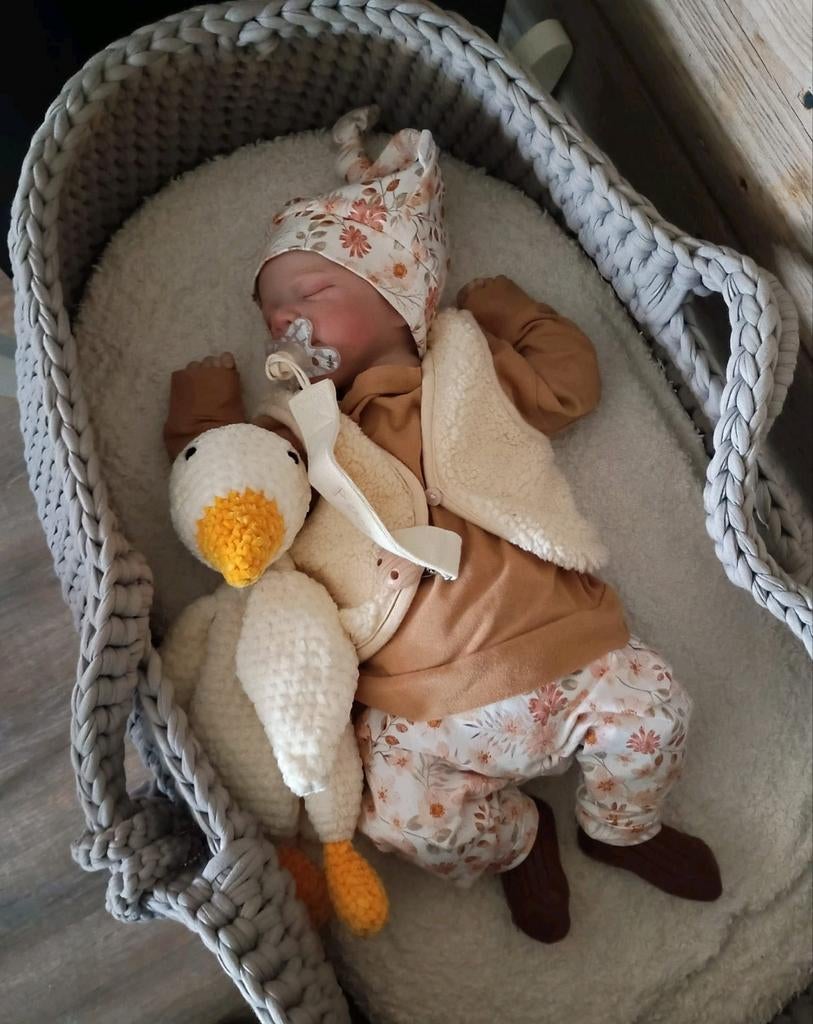 Lief Reborn Baby meisje! Verzwaard & Magneet speen, Verzamelen, Ophalen of Verzenden, Nieuw, Babypop, Levensecht of Reborn