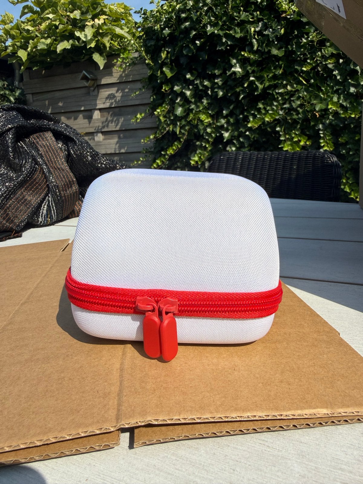 Compacte beschermhoes met rits - Wit/Rood, Sieraden, Tassen en Uiterlijk, Koffers, Hard kunststof, Minder dan 50 cm, Ophalen of Verzenden