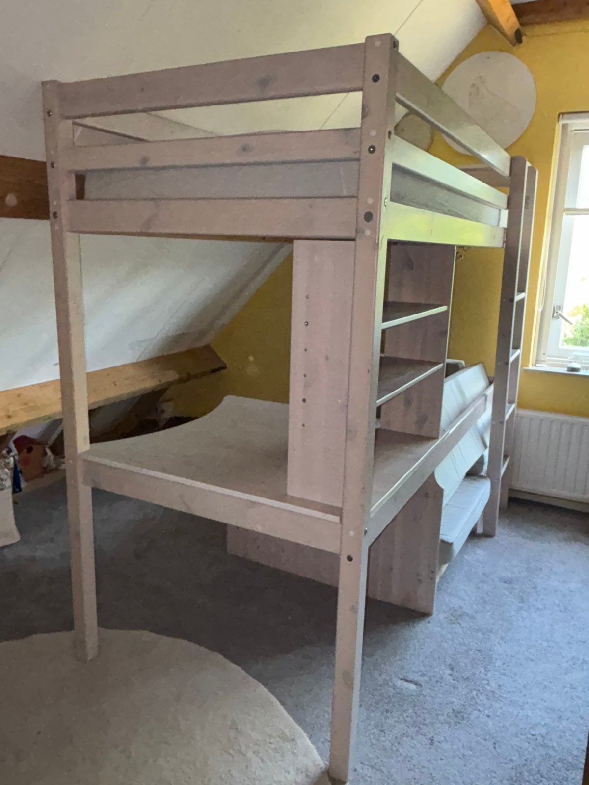 Mooie witte Hoogslaper (Flexa); bureau, zitje & logeerbed, Ophalen, Zo goed als nieuw, Hoogslaper