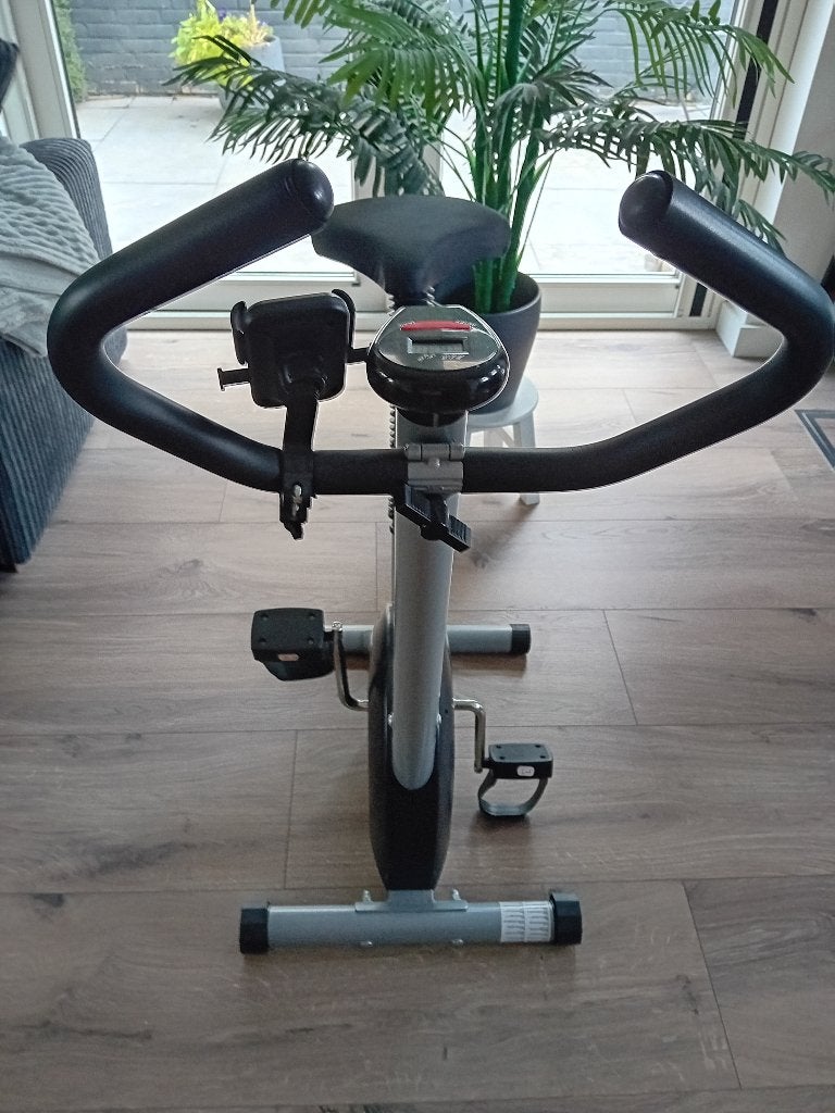 Te koop hometrainer, Ophalen, Zo goed als nieuw, Hometrainer