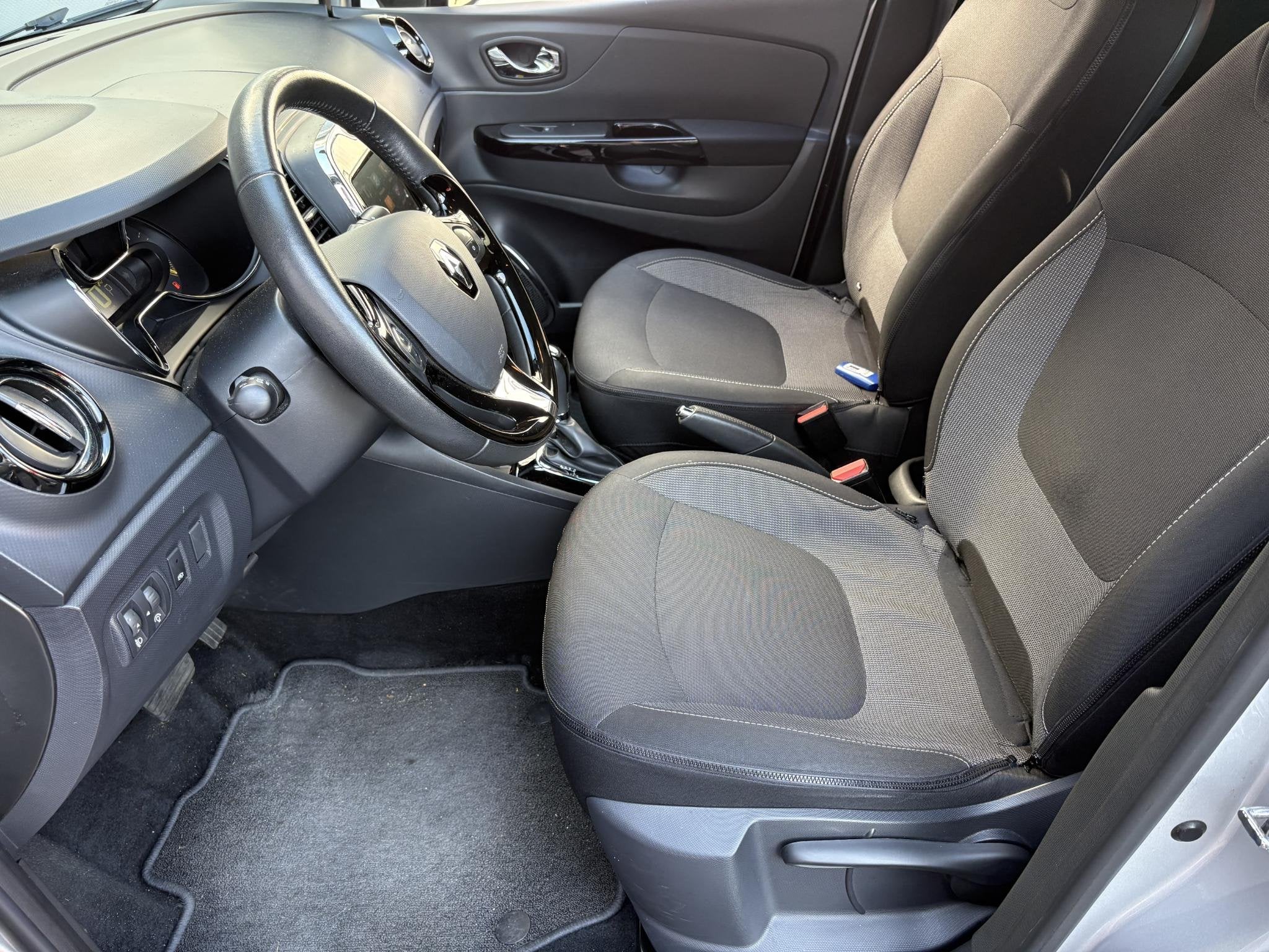 Foto 15 van Renault Captur 1.2 TCe Dynamique