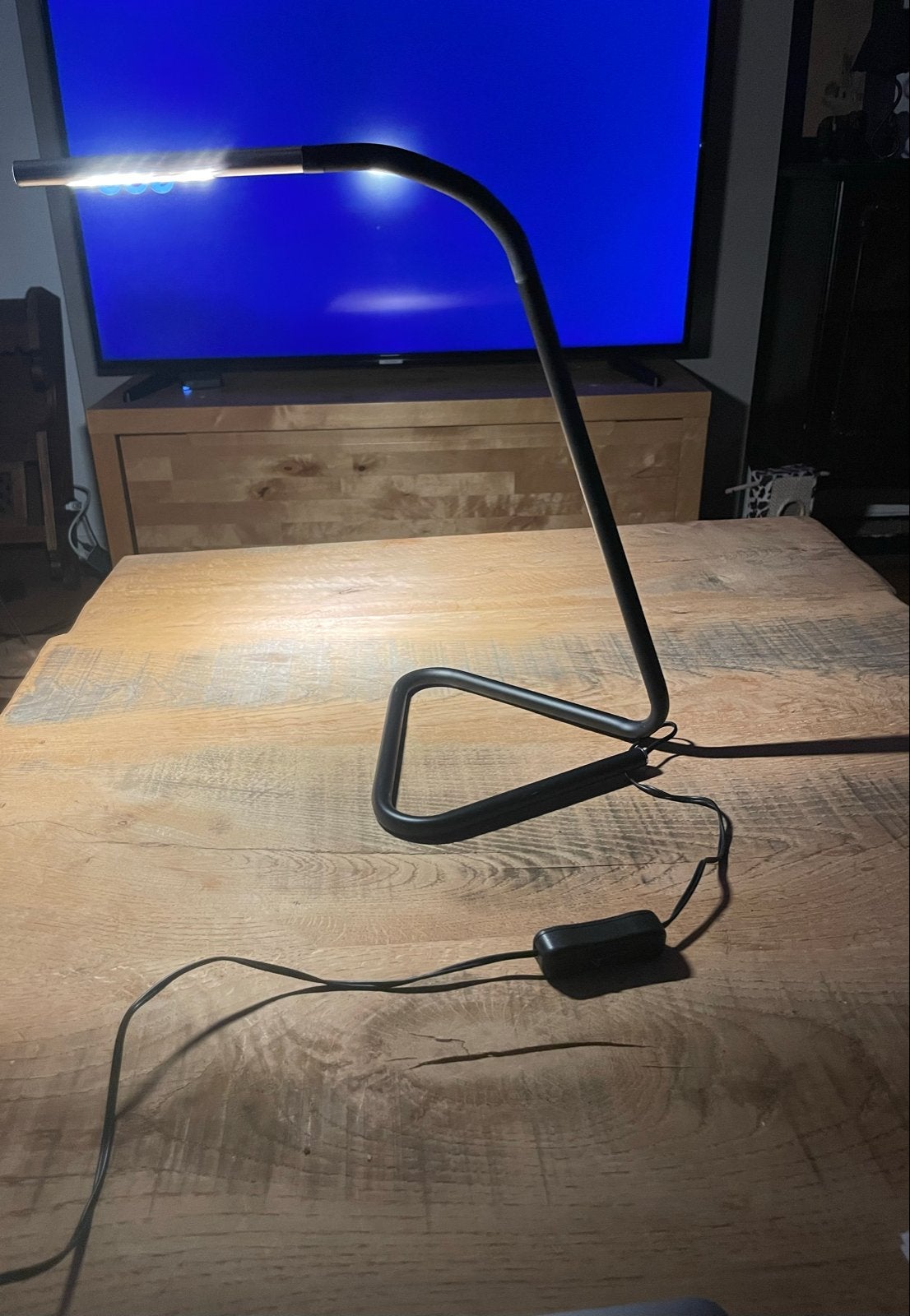 IKEA Bureaulamp Vintage met USB-poort - Buigzaam & Draaibaar, Bureaulamp, Vintage, Overige fittingen, Ophalen of Verzenden
