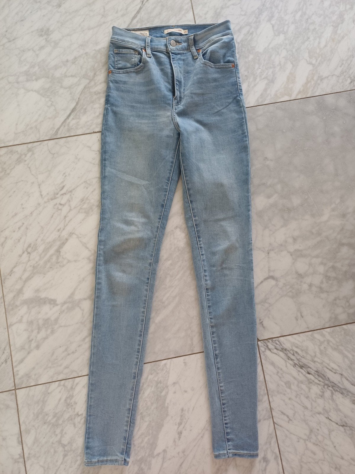 Levi's Mile High Super Skinny maat 25, Blauw, Ophalen of Verzenden, Zo goed als nieuw, W27 (confectie 34) of kleiner