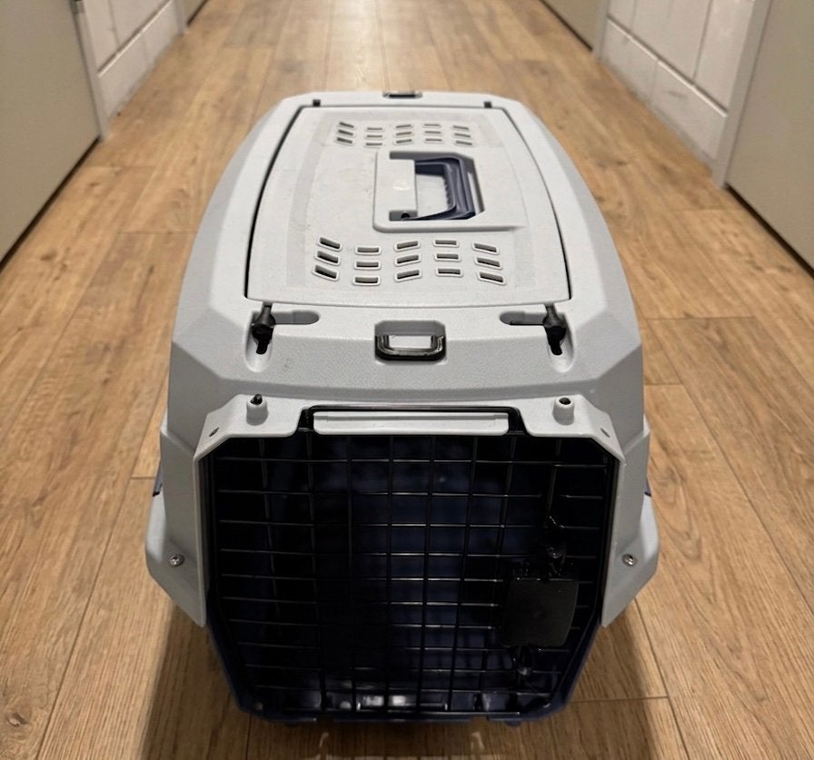 Robust Plastic Pet Carrier for Cat or Small Dog, Dieren en Toebehoren, Ophalen, Nieuw