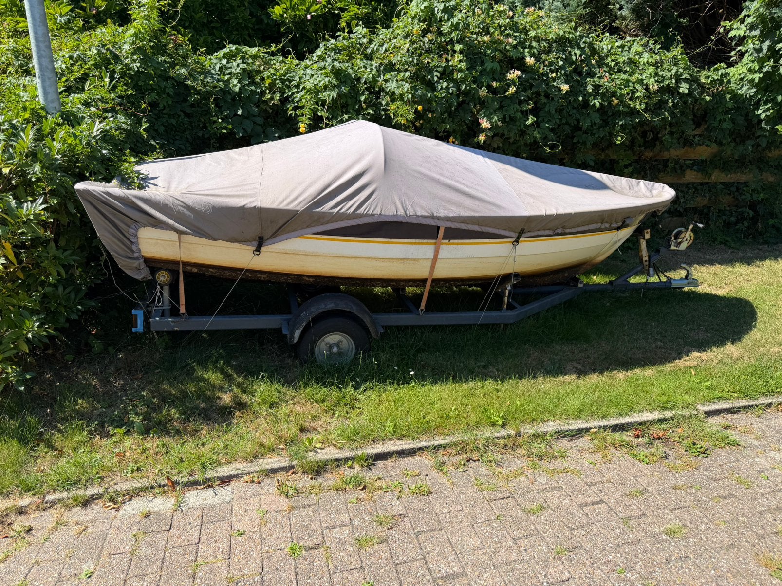 Mooi bootje plus motor en trailer, Ophalen, Gebruikt, Trailer