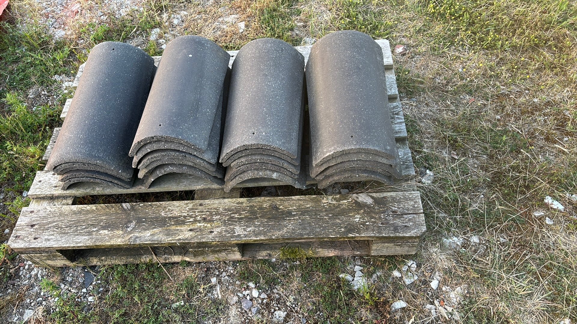 Nokpannen, nokpan, Doe-het-zelf en Verbouw, Dakpannen en Dakbedekking, Ophalen, Gebruikt, Steen of Klei, Minder dan 5 m²