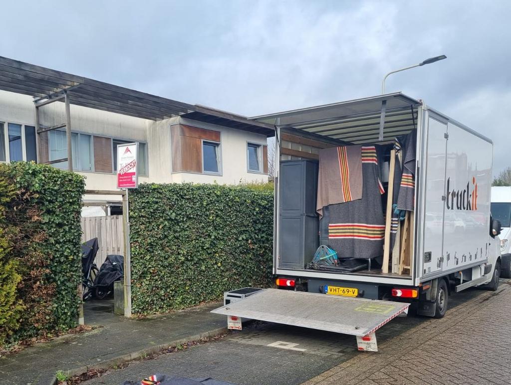 Verhuisbus met chauffeur meubel vervoer Grofvuil ophalen, Diensten en Vakmensen, Verhuizers en Opslag, Opslag