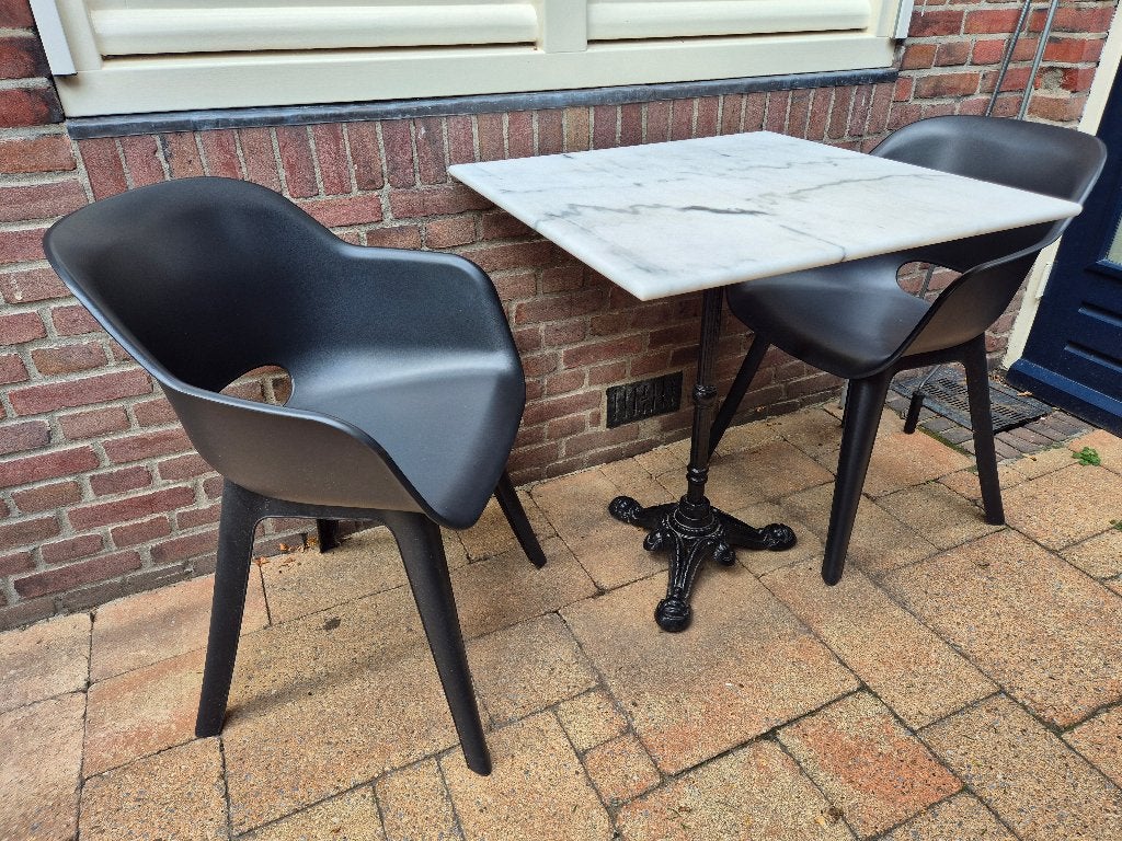 Bistrotafel op gietijzeren poot + 2 kuipstoelen, Ophalen, Gebruikt, Vierkant, Overige materialen