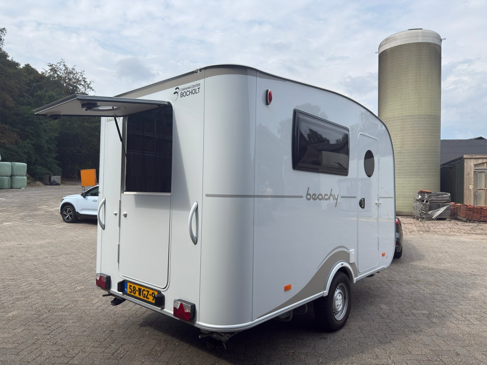 Hobby Beachy 360 uit 2023 - Compact en compleet!, Caravans en Kamperen, Rondzit, 750 - 1000 kg, Particulier, Tot en met 4
