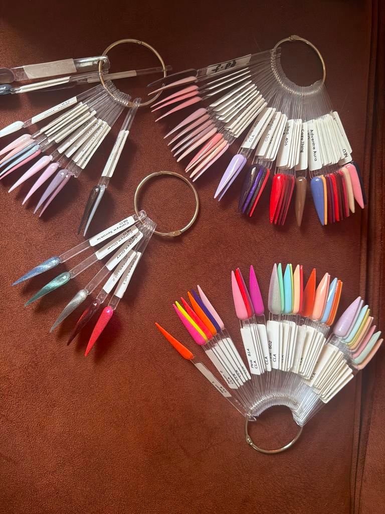 Grote collectie gellak (100 kleuren )en kleurenwaaiers, Ophalen of Verzenden, Zo goed als nieuw