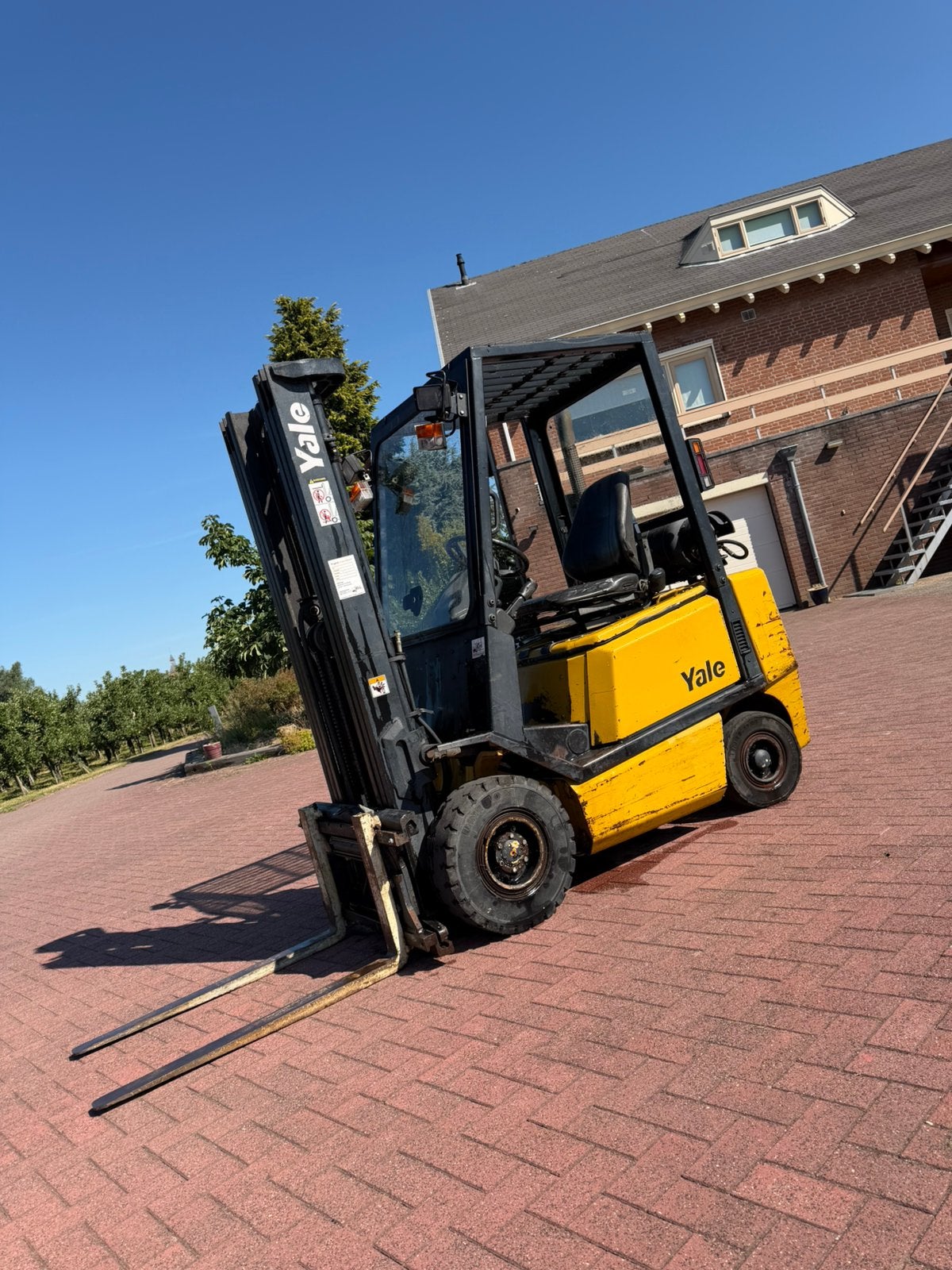 Yale lpg 2 ton gas heftruck twee tons triplo triplex, Zakelijke goederen, Machines en Bouw | Heftrucks en Intern transport, 2000 tot 3000 kg