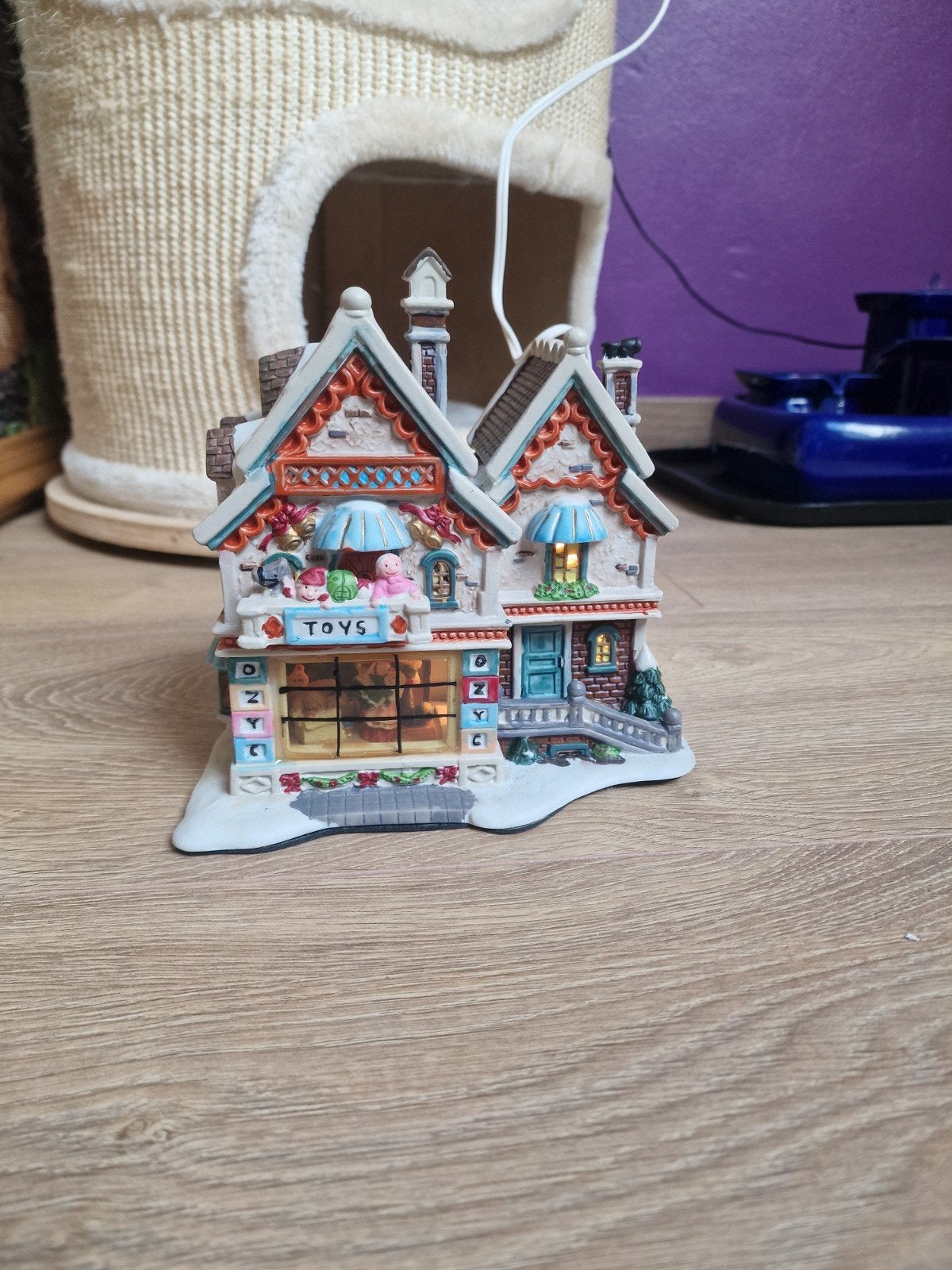 kersthuisje dickensville toys met verlichting, Ophalen of Verzenden, Zo goed als nieuw