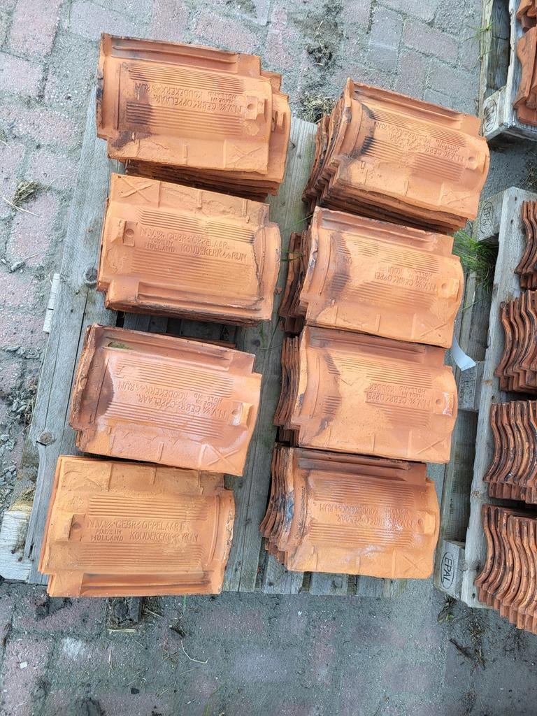 200 OVH Dakpannen Gebr. Oppelaar - Gebruikt, Doe-het-zelf en Verbouw, Gebruikt, Steen of Klei, Ophalen of Verzenden, 15 m² of meer