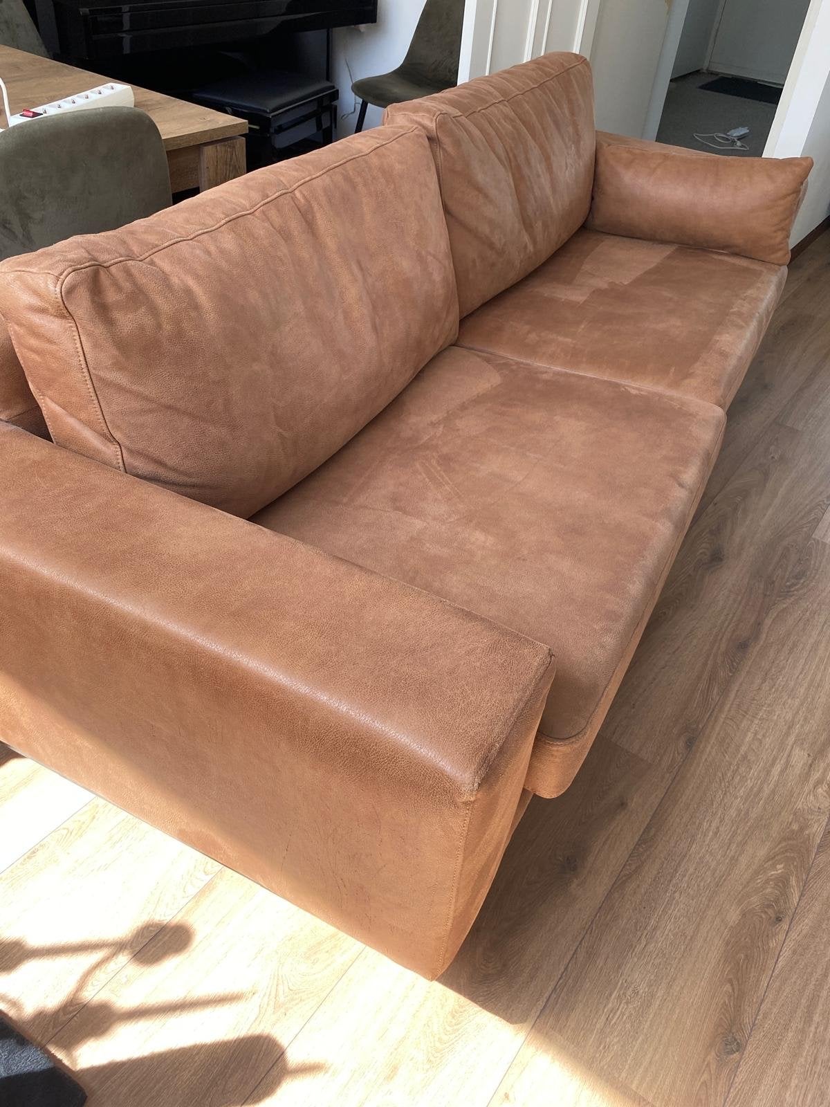 Comfortabele Faux Leren Bank - Zo goed als nieuw, Huis en Inrichting, Banken | Bankstellen, Ophalen, Overige materialen, Driepersoons