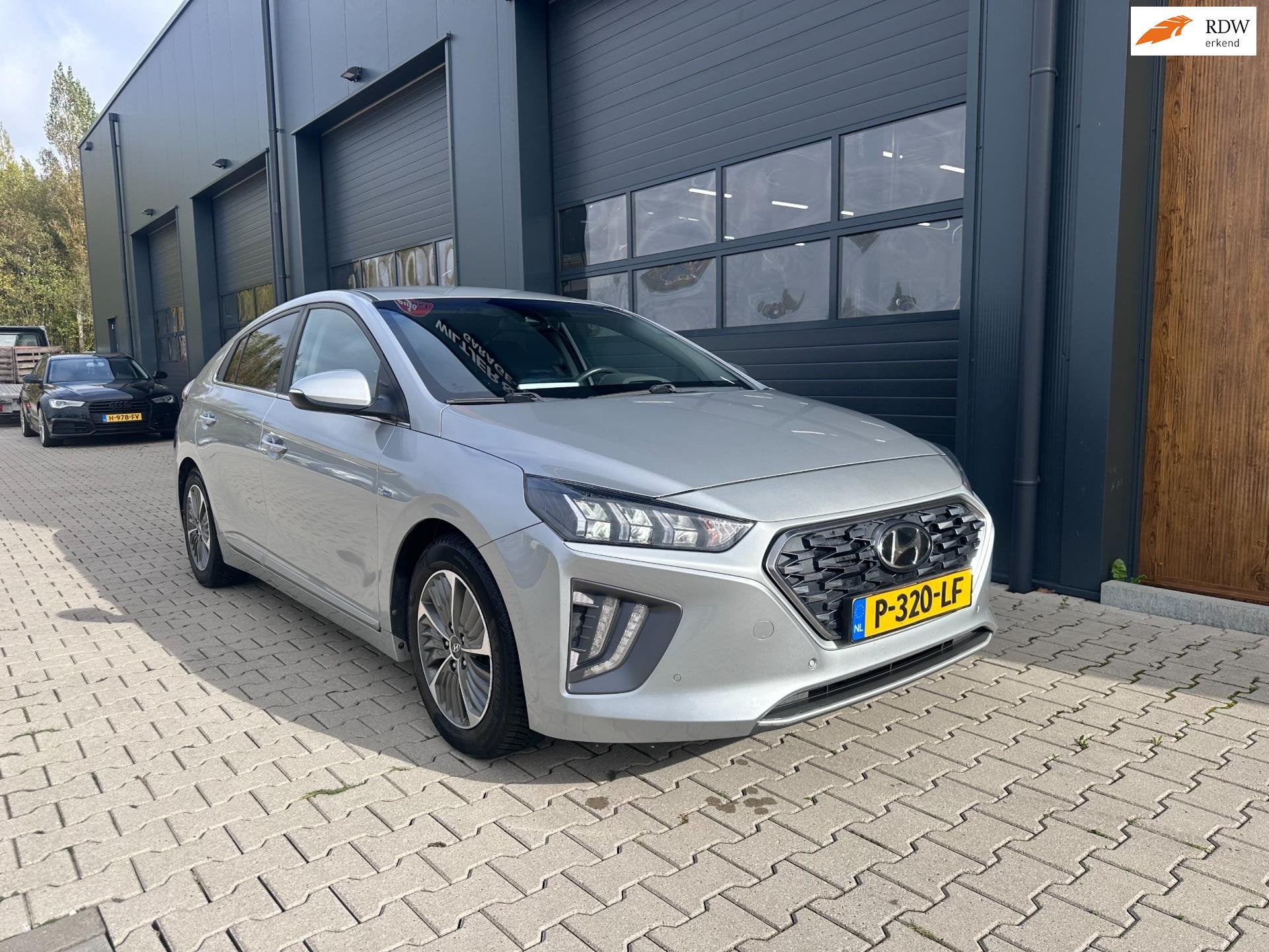 Hyundai IONIQ 1.6 GDi PHEV l facelift model l Premium, Auto's, Hyundai, 8 kWh, Adaptive Cruise Control, Gebruikt, Bedrijf