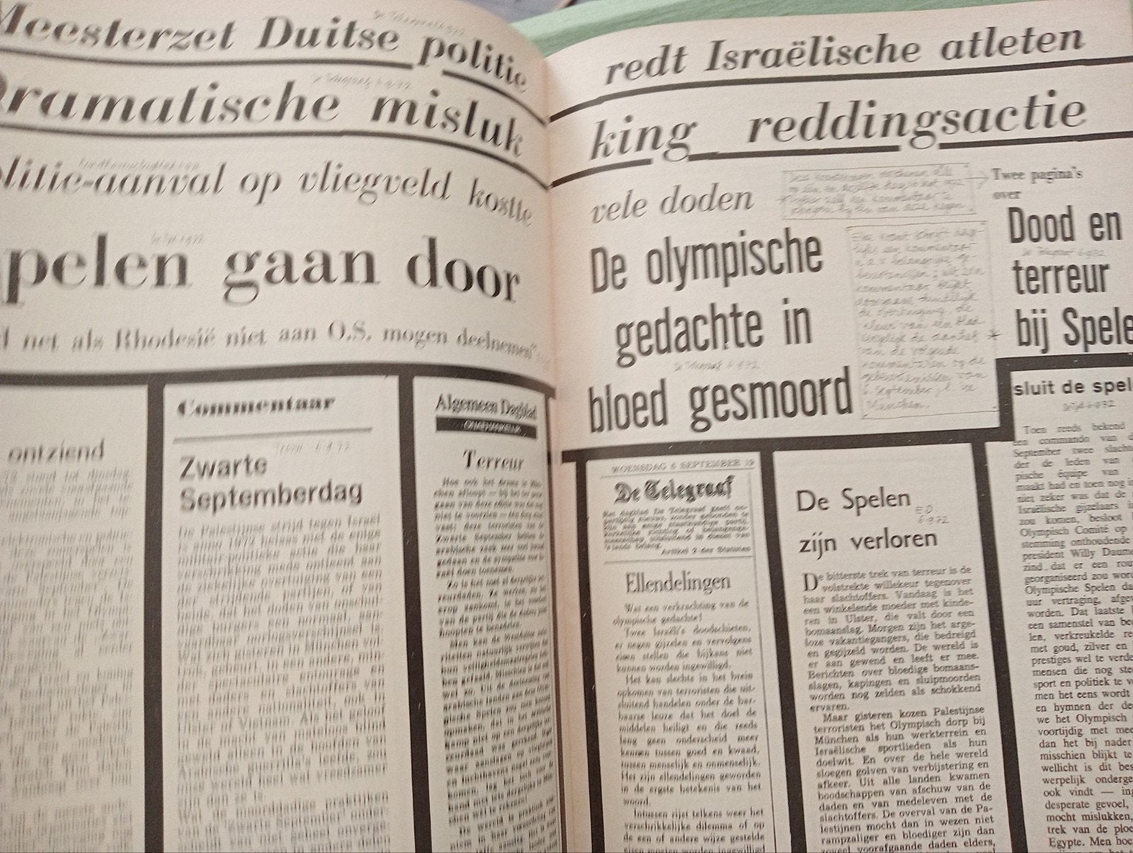 Uit de pers 1972 - Kranteknippels met opdrachten, Boeken, Tijdschriften en Kranten, Ophalen of Verzenden