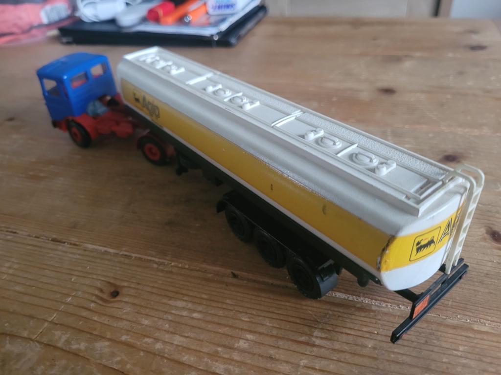 Man tankwagen agip, Hobby en Vrije tijd, Modelauto's | 1:50, Conrad, Conrad, Conrad, Ophalen of Verzenden