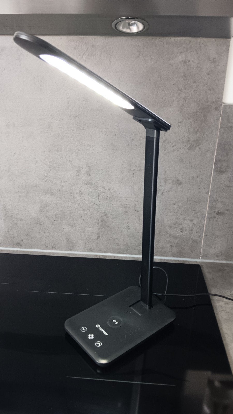 Denver LQI-105DE Bureaulamp met Draadloze Oplader, Overige merken, Overige fittingen, Zo goed als nieuw, Zwart