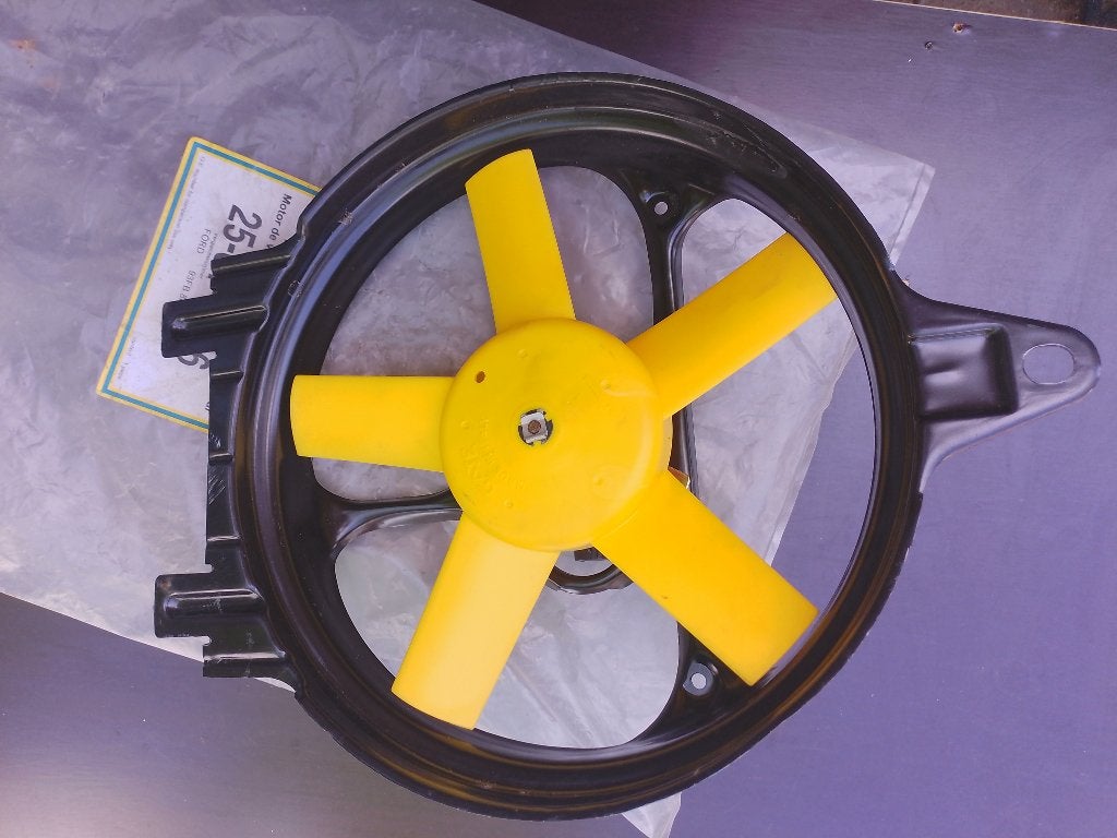 Koelventilator + behuizing Ford Escort Sierra Scorpio Fiesta, Gebruikt, -, -, Ophalen of Verzenden