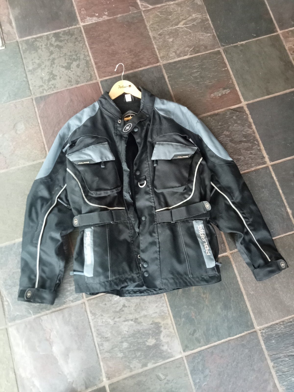 Heren motorjas zwart/grijs merk: Polaris maat: L, Motoren, Jas | textiel, Polaris, Heren, Ophalen of Verzenden