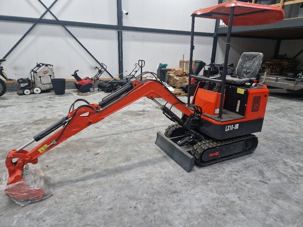 Diesel Minigraver met zwenkmast en 3 bakken (40, 60, 80 cm), Kiewiet85@gmail.com, Ophalen of Verzenden, LX10-9B, Eerste kruisdiep wz 84 Nieuw Weerdinge