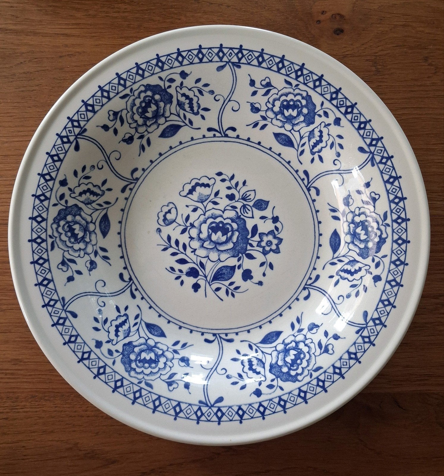 2 diepe borden met blauw bloemmotief - Boch, Ophalen