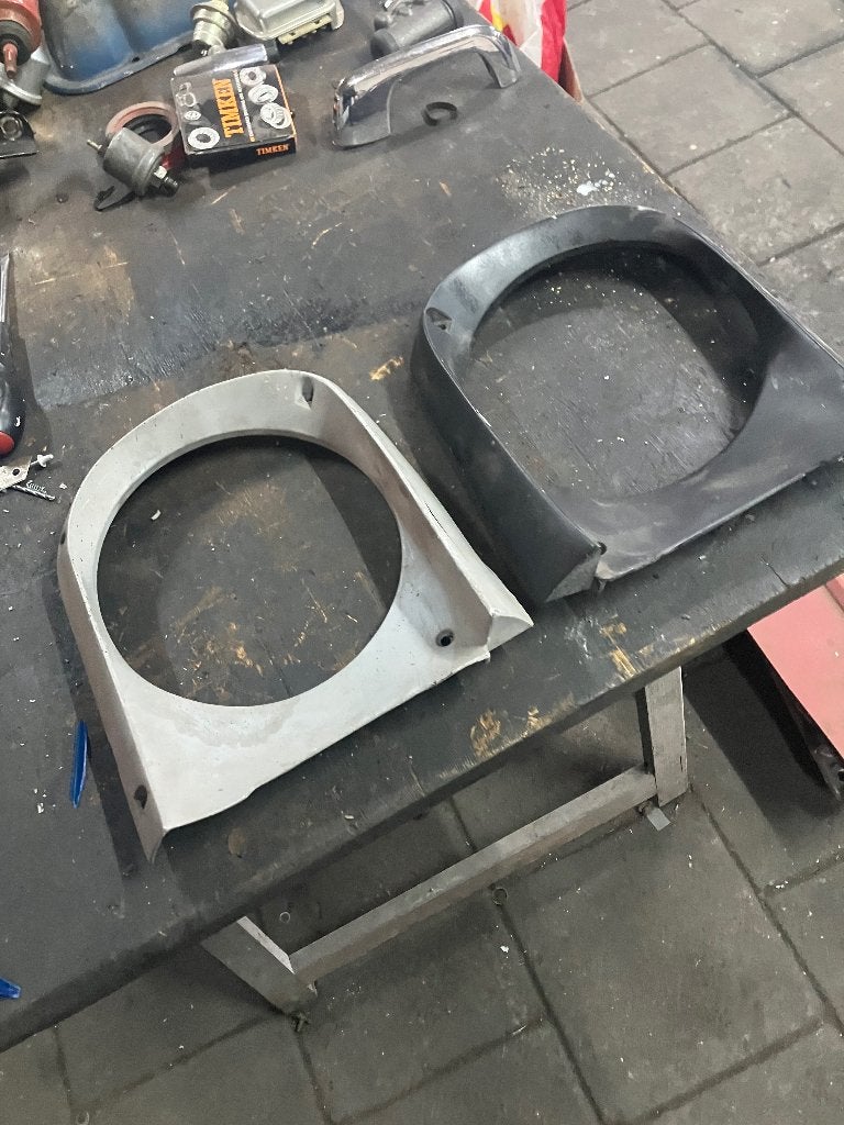 Koplamp stukken 1965 66 ford mustang, Auto-onderdelen, Gebruikt, Voor, Ophalen of Verzenden, Spatbord