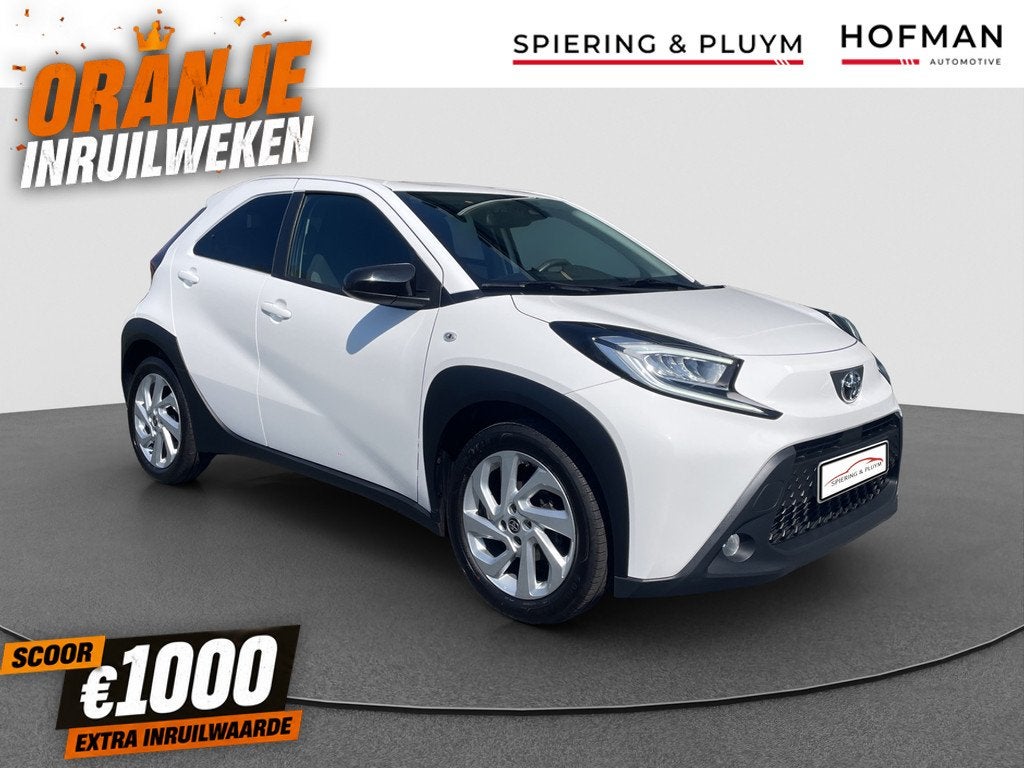 Toyota Aygo X 1.0 VVT-i MT Play | Stoelverwarming | LED | Al, Stof, Gebruikt, Euro 6, 4 stoelen