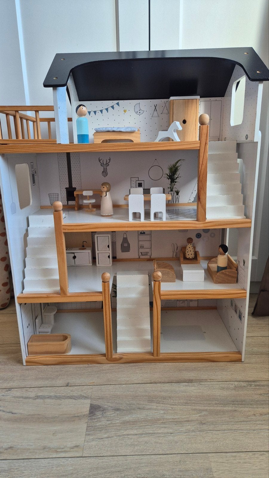 Petit Amelie poppenhuis met meubels en poppetjes, Ophalen, Gebruikt