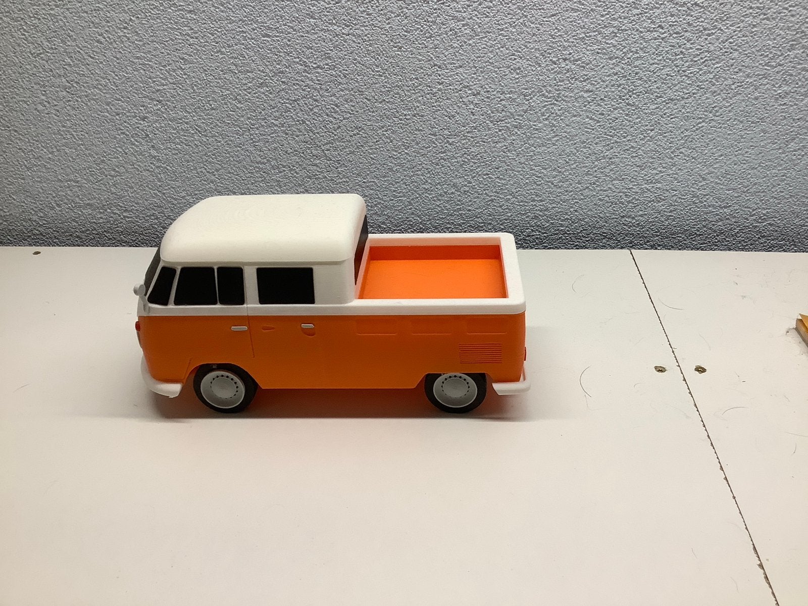 Volkswagen T1 Pick-up modelauto - Oranje/Wit 3d, Overige merken, Auto, Verzenden, Groter dan 1:32