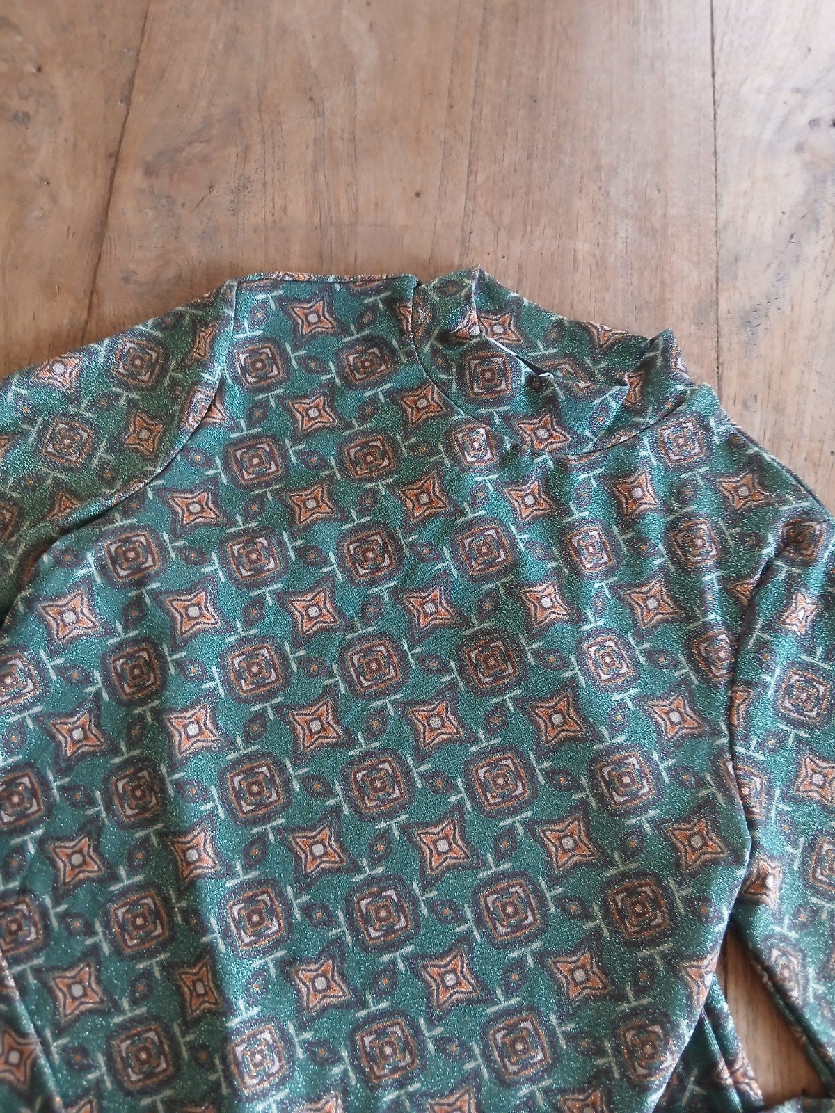 Nieuwe retro 2 delige set !!, Kleding | Dames, Blouses en Tunieken, Ophalen of Verzenden, Nieuw, Maat 38/40 (M), Groen