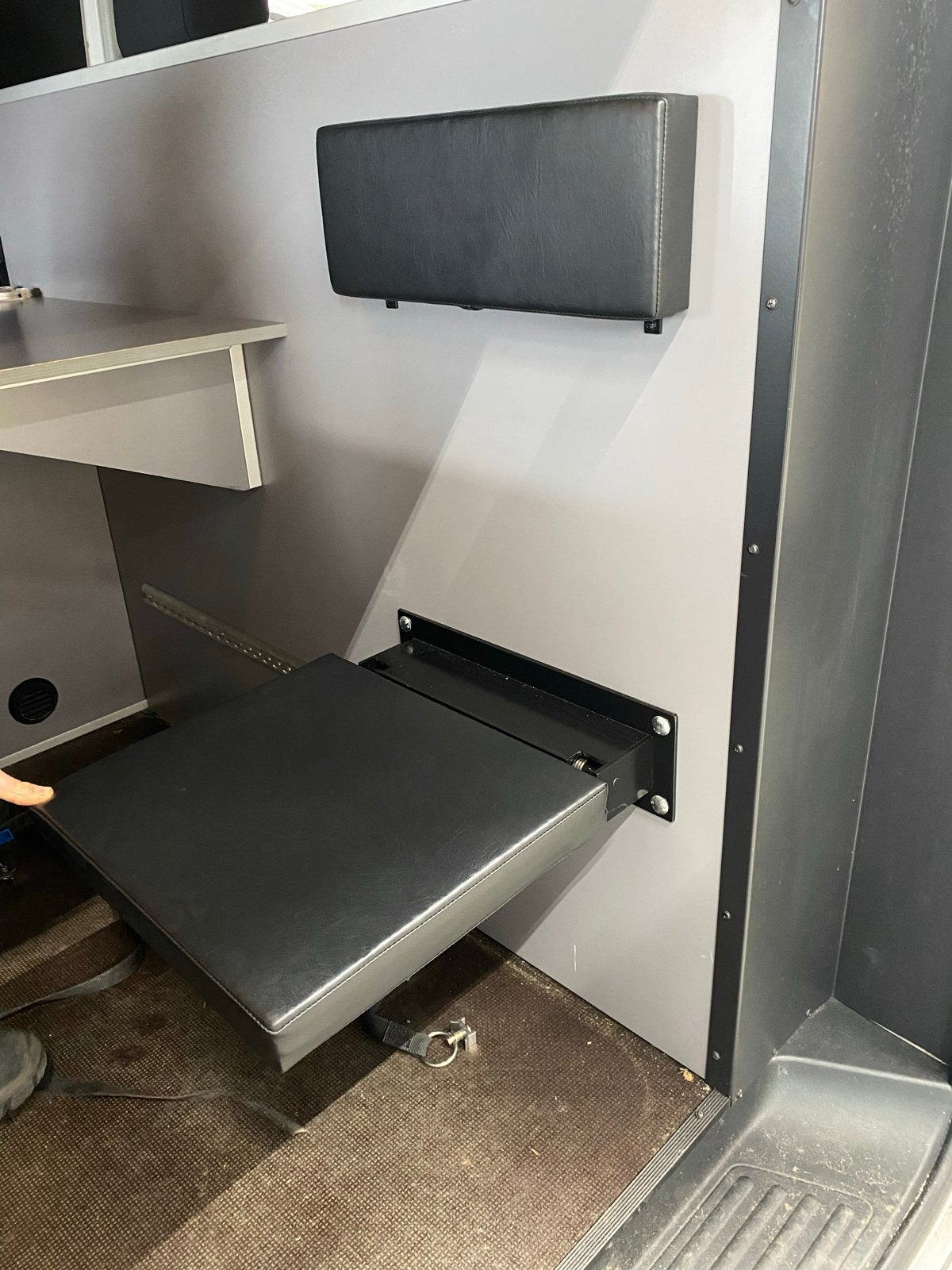 Opklapbare stoel met rugleuning voor bus of camper, Auto-onderdelen, Ophalen, Gebruikt, Universele onderdelen