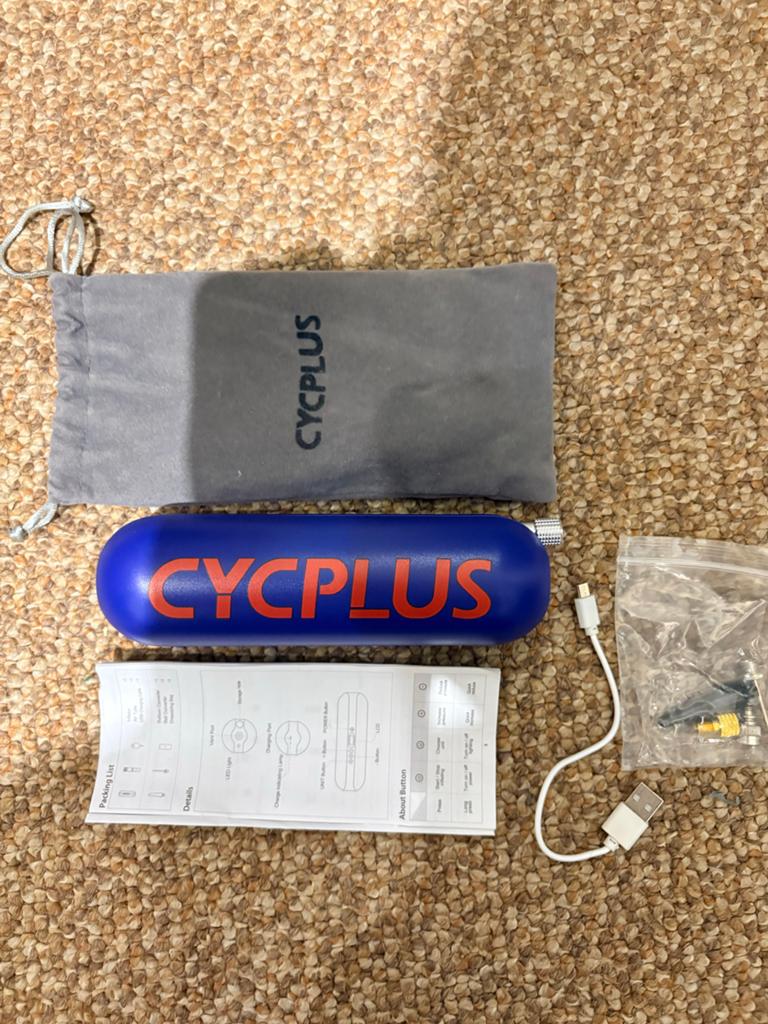 CYCPLUS Draagbare Elektrische Fietspomp met Drukmeter, Fietsen en Brommers, Fietsaccessoires | Fietspompen, Ophalen of Verzenden