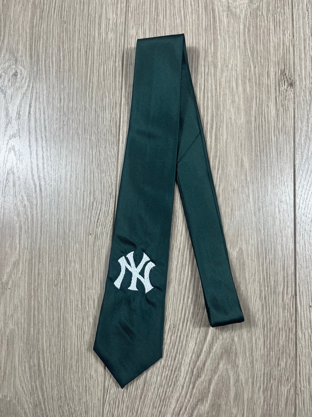 Green NY Logo Tie – Y2K Streetwear Stropdas, Ophalen of Verzenden, Gedragen, Groen, New York Yankees