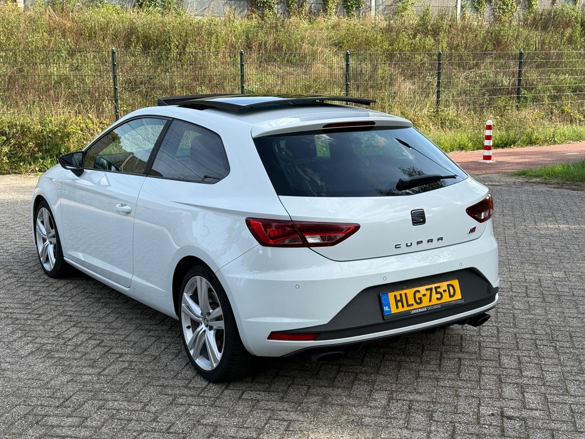Seat LEON SC CUPRA 265PK I PANO I KLEPSYSTEM I PDC I VOLL ON, Euro 5, Gebruikt, 1984 cc, Leon
