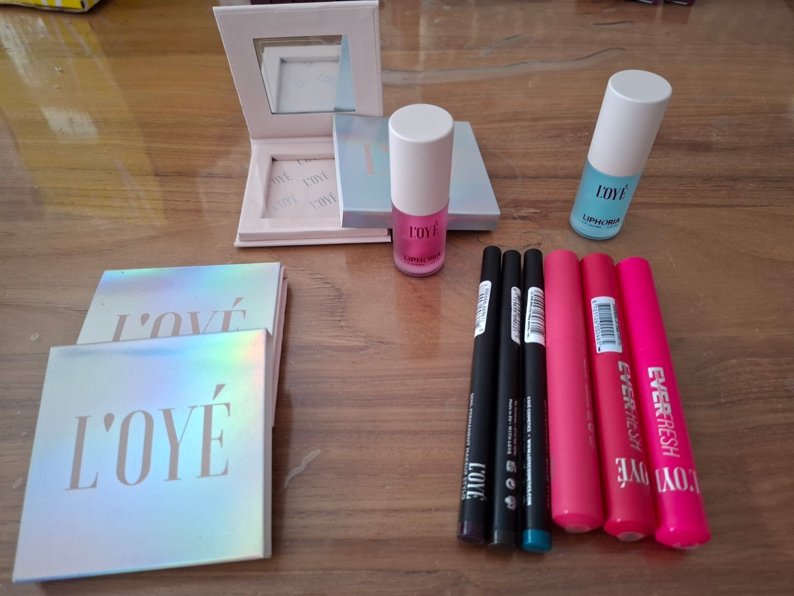 L'OYÉ Make-up Set: Oogpotloden, Lipgloss & Oogschaduw, Lippen, Wit, Nieuw, Ophalen of Verzenden