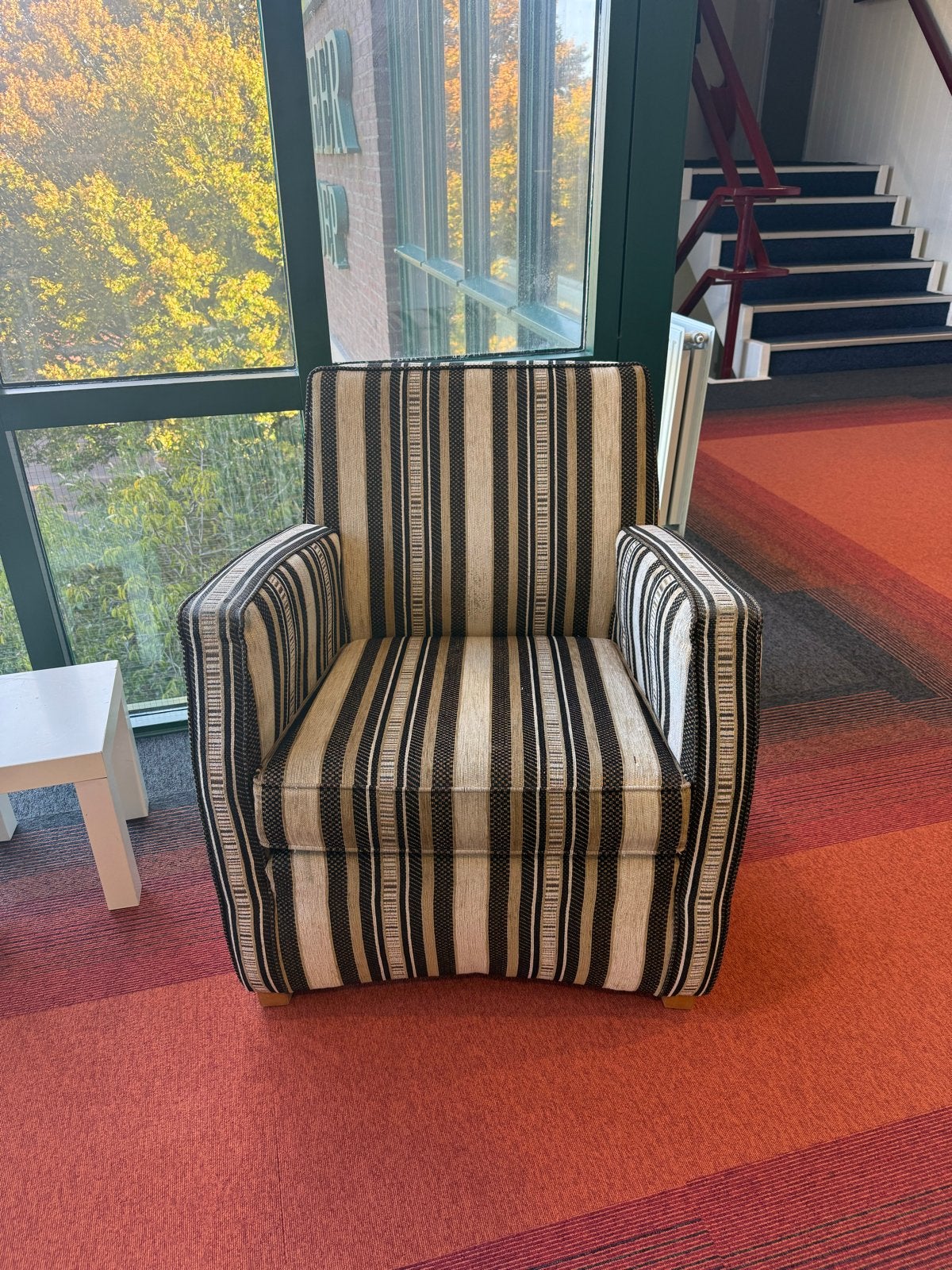 Comfortabele fauteuil met streepdessin, Ophalen, Gebruikt, 75 tot 100 cm, Stof