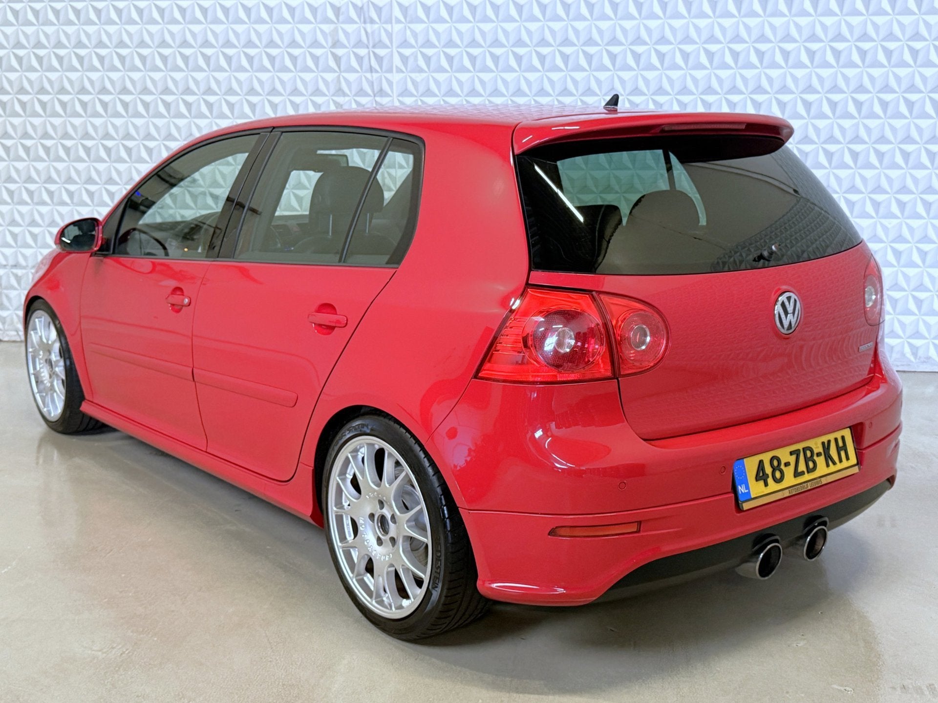Volkswagen Golf 2.0 TFSI GTI - Goede uitvoering / EUROKNALLE, Auto's, Gebruikt, Zwart, 4 cilinders, Bedrijf