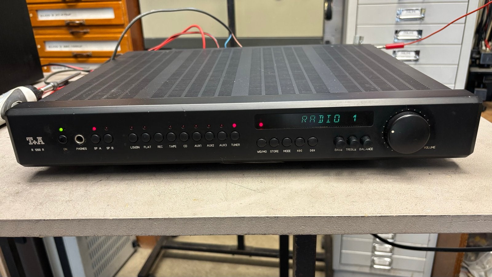 T+A E 1220 R Stereo Receiver - Hoogwaardige Audio, Audio, Tv en Foto, Versterkers en Receivers, Overige merken, Ophalen of Verzenden