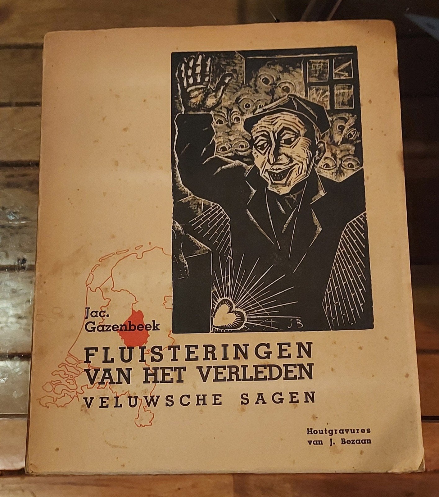 (1940) 'Fluisteringen van het verleden - Veluwsche sagen, Boeken, Ophalen of Verzenden, Gelezen, Jac. Gazenbeek