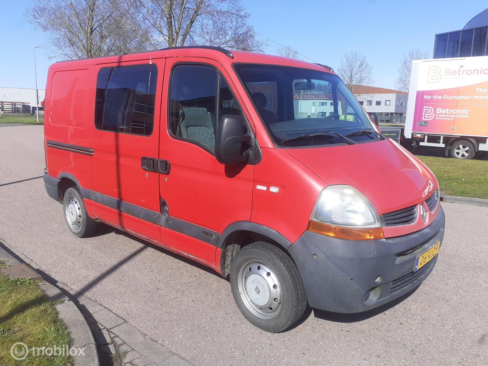 Renault Master T28 2.5 dCi L1H1 DC DUBBEL CABINE AUTOMAAT, Auto's, Bestelauto's, Automaat, 101 pk, Gebruikt, 4 cilinders
