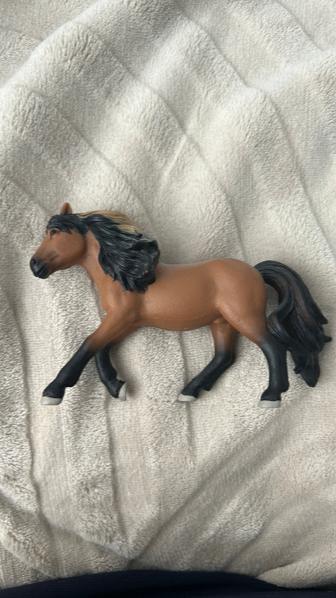 Schleich ijslander hengst uit set, Ophalen of Verzenden, Gebruikt, Paard, Beeldje of Figuurtje