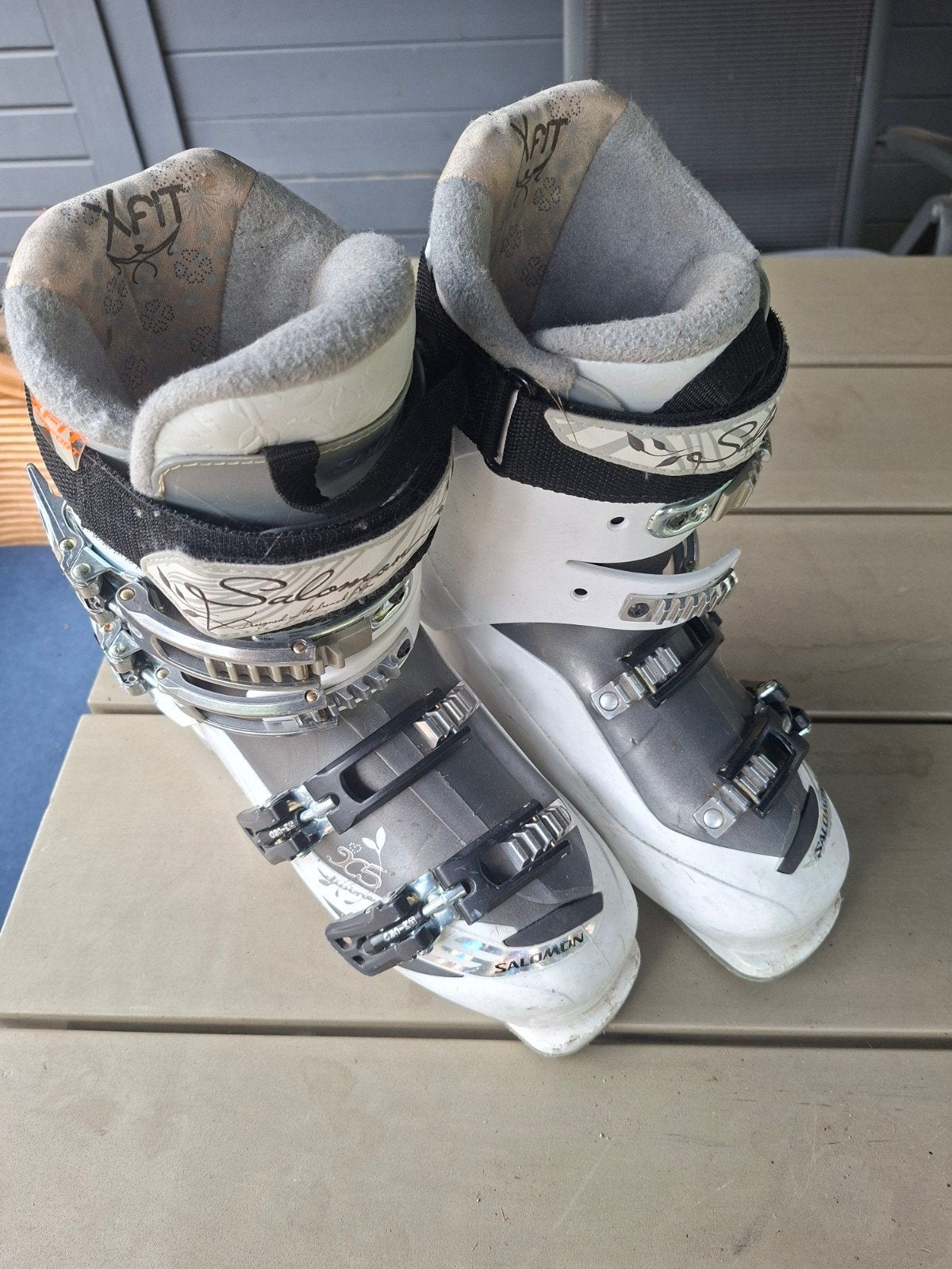 Salomon skischoenen - Maat 41 (307 mm), Sport en Fitness, Skiën en Langlaufen, Gebruikt, Schoenen, Skiën, Salomon