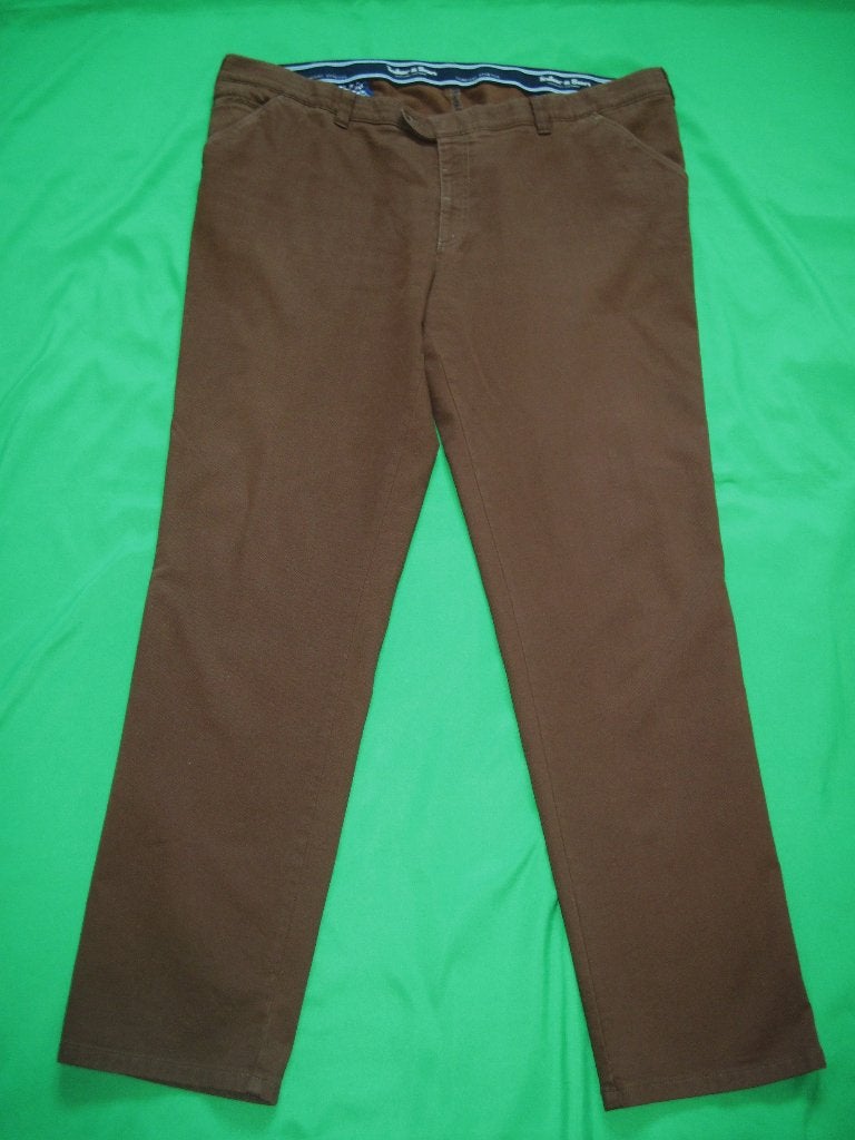 qbr  HEREN BROEK van TAILOR & SON Maat:29, Ophalen of Verzenden, Zo goed als nieuw, Maat 56/58 (XL), Overige kleuren