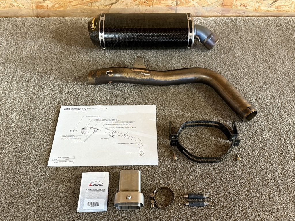 Akrapovic Hexagonal uitlaat demper Honda CBR600RR 05 06 PC37, Motoren, Gebruikt, Verzenden, Media@akrapovic.com, Malo Hudo 8a, Ivančna Gorica, 1295, SI