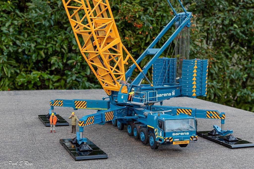 GEZOCHT - YCC “LIEBHERR LG 1550 SDWH” VAN SARENS., Hobby en Vrije tijd, Modelauto's | 1:50, Verzenden, Nieuw, Auto, Overige merken