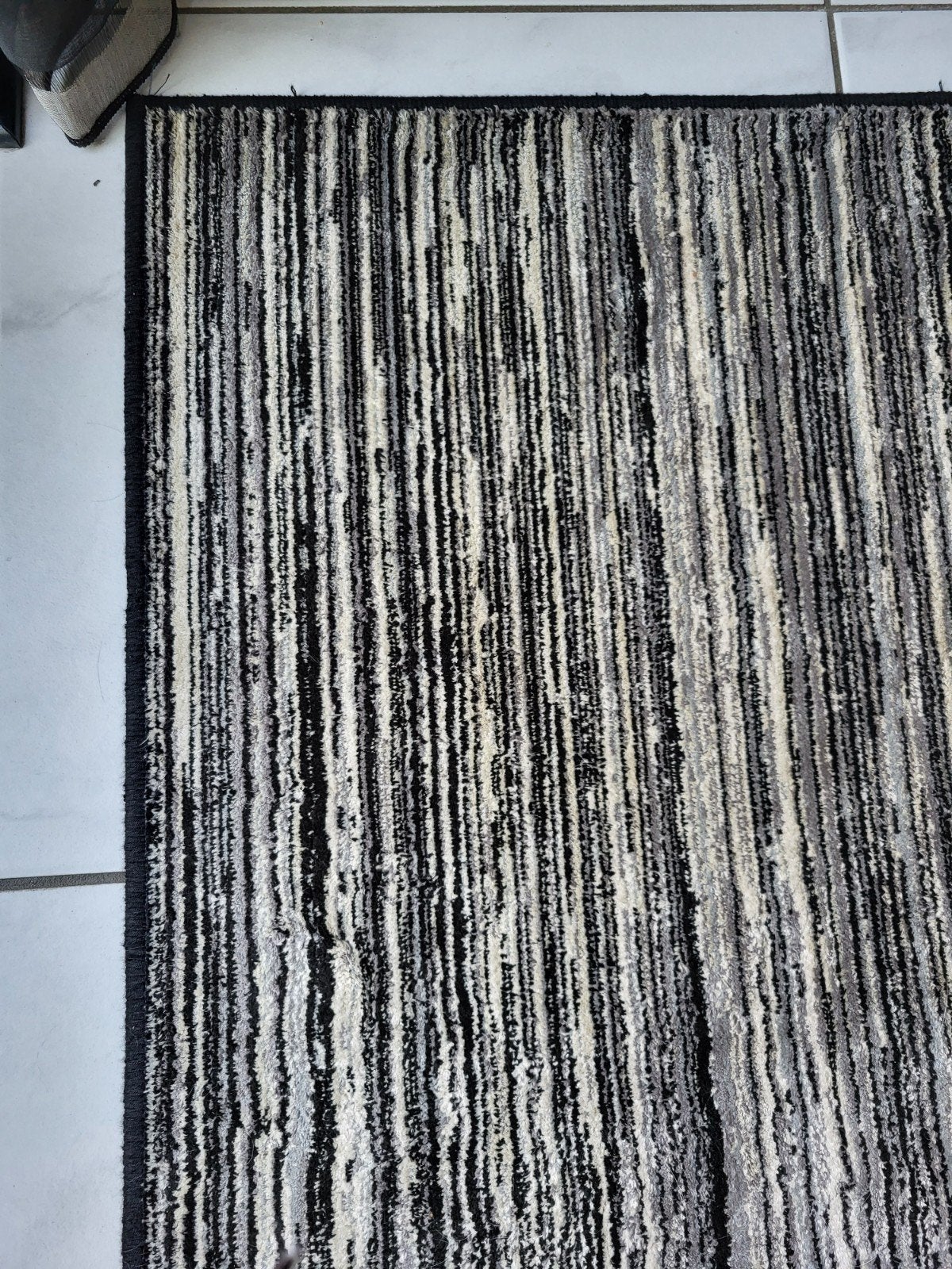 Modern vloerkleed 2x3m zwart/grijs - Dutchbone Keklapis, Huis en Inrichting, Stoffering | Tapijten en Kleden, Ophalen, Grijs, 200 cm of meer